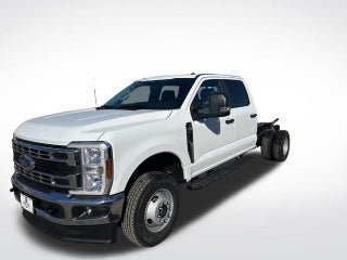 2026 Ford Super Duty F-350 DRW XL 4WD Crew Cab 179" WB 60" CA