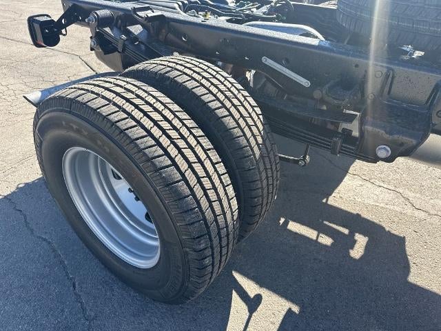 2026 Ford Super Duty F-350 DRW XL 4WD Crew Cab 179" WB 60" CA