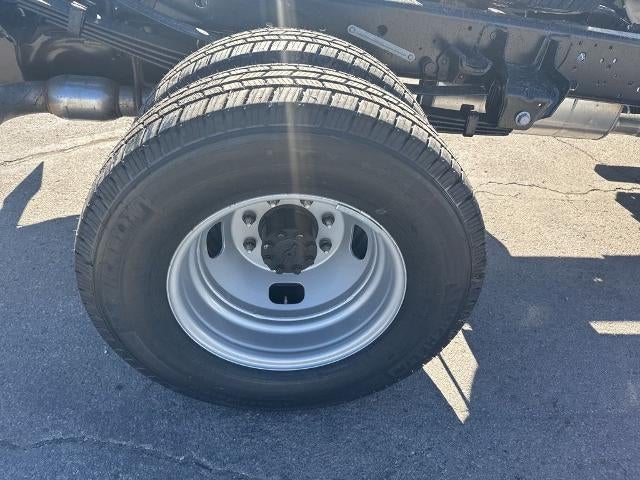 2026 Ford Super Duty F-350 DRW XL 4WD Crew Cab 179" WB 60" CA