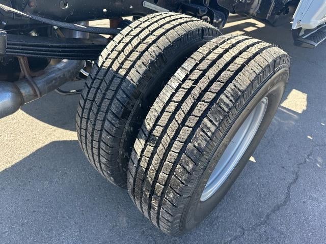 2026 Ford Super Duty F-350 DRW XL 4WD Crew Cab 179" WB 60" CA