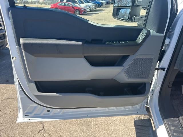 2026 Ford Super Duty F-350 DRW XL 4WD Crew Cab 179" WB 60" CA