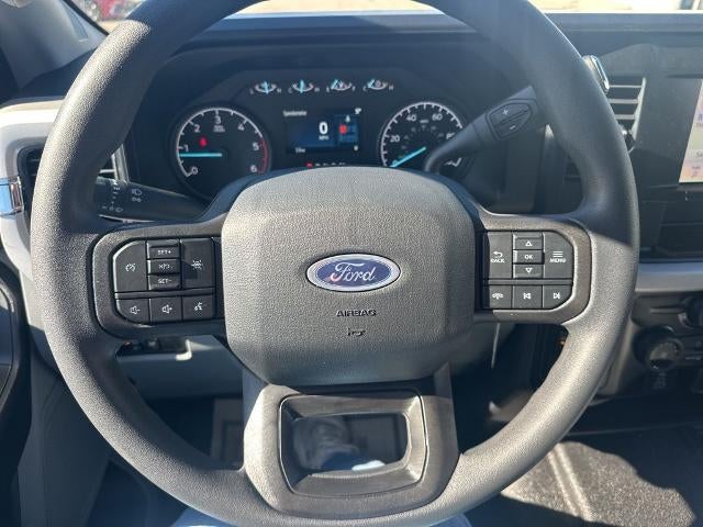 2026 Ford Super Duty F-350 DRW XL 4WD Crew Cab 179" WB 60" CA