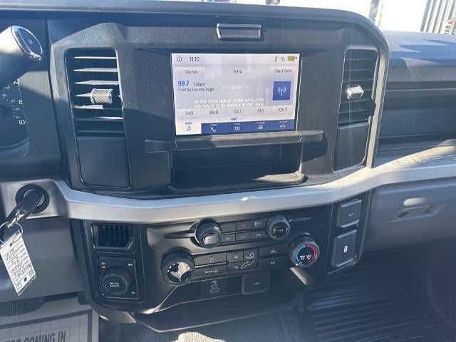 2026 Ford Super Duty F-350 DRW XL 4WD Crew Cab 179" WB 60" CA