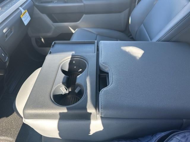 2026 Ford Super Duty F-350 DRW XL 4WD Crew Cab 179" WB 60" CA