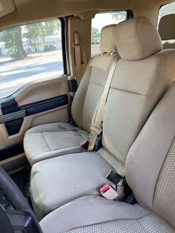 2017 Ford Super Duty F-350 DRW XLT 4WD SuperCab 168" WB 60" CA