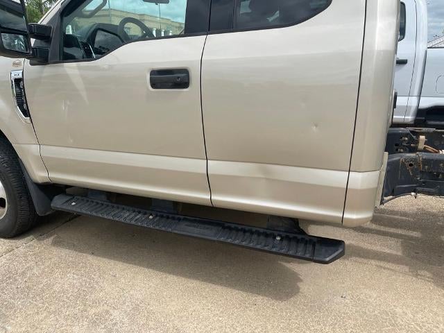 2017 Ford Super Duty F-350 DRW XLT 4WD SuperCab 168" WB 60" CA