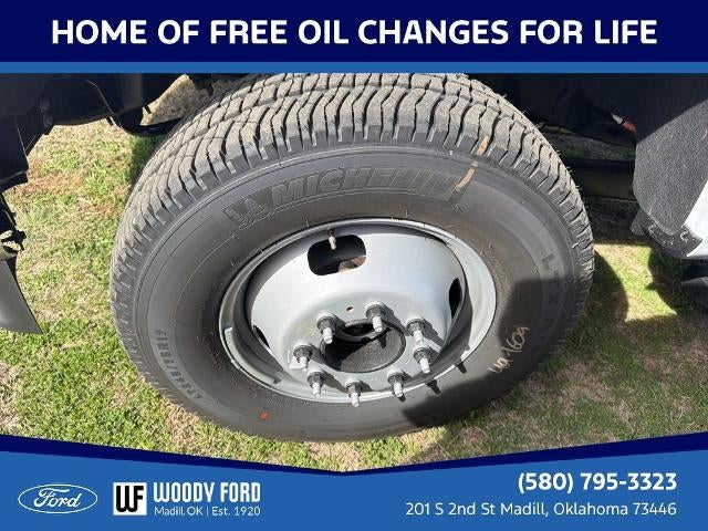 2026 Ford Super Duty F-350 DRW XL 4WD Reg Cab 169" WB 84" CA
