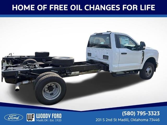 2026 Ford Super Duty F-350 DRW XL 4WD Reg Cab 169" WB 84" CA