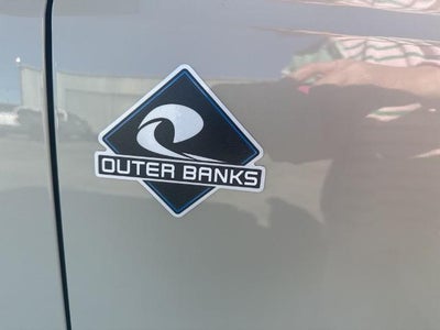 2025 Ford Bronco Outer Banks 4 Door 4x4