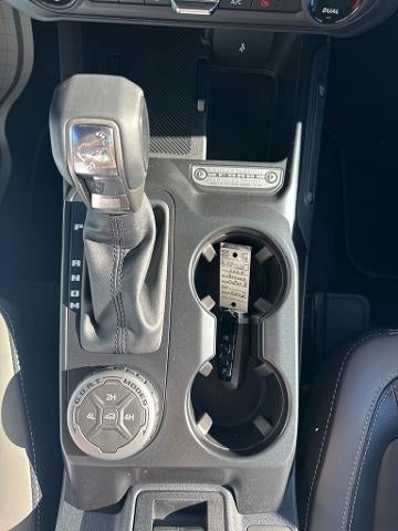 2025 Ford Bronco Outer Banks 4 Door 4x4