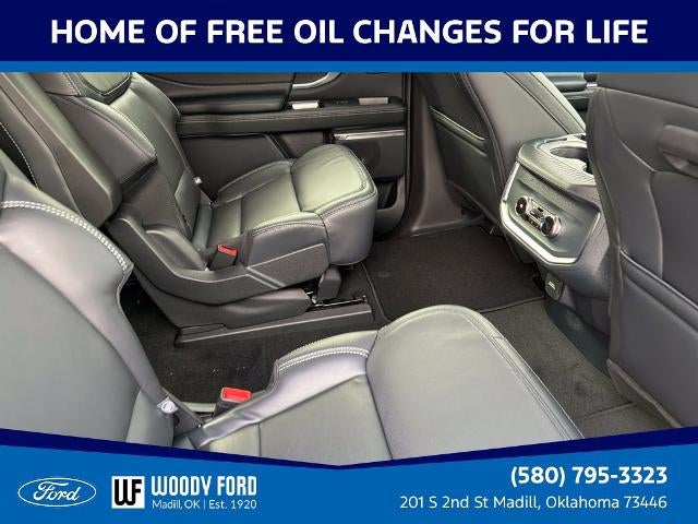 2027 Ford Expedition Max Platinum 4x4