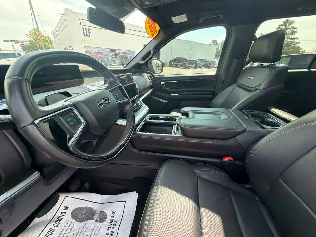 2025 Ford Expedition Max Platinum 4x4