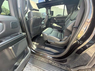2025 Ford Expedition Max Platinum 4x4