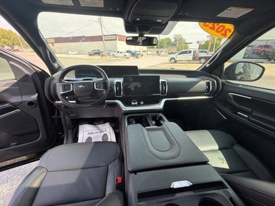 2025 Ford Expedition Max Platinum 4x4