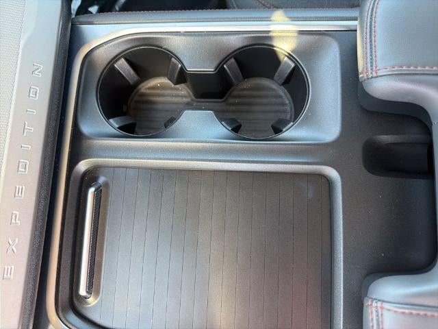 2025 Ford Expedition Active 4x2