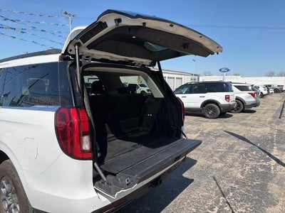 2025 Ford Expedition Active 4x2