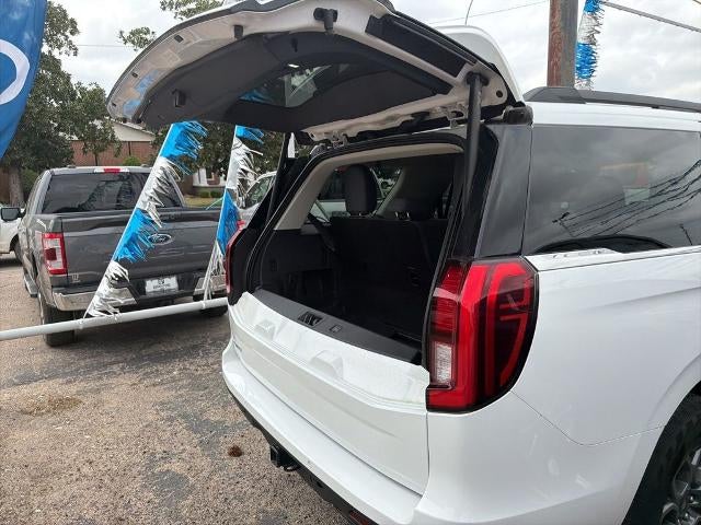 2025 Ford Expedition Active 4x2