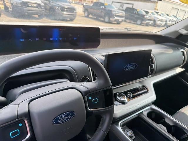 2025 Ford Expedition Active 4x2
