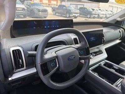 2025 Ford Expedition Active 4x2