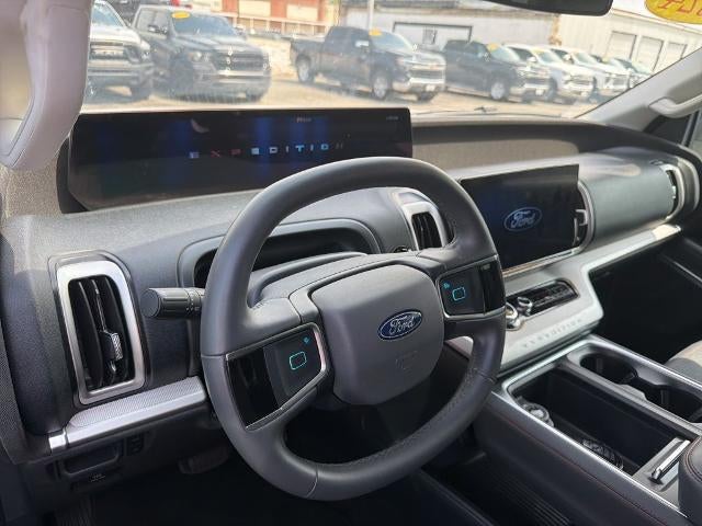 2025 Ford Expedition Active 4x2