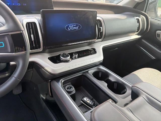 2025 Ford Expedition Active 4x2
