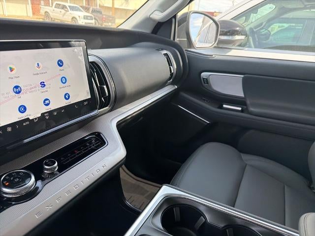 2026 Ford Expedition Active 4x2