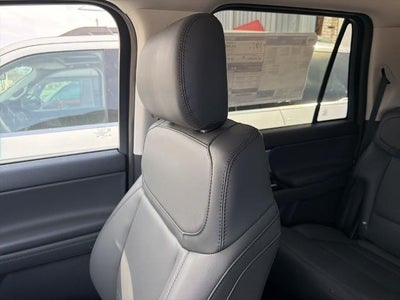 2026 Ford Expedition Active 4x2