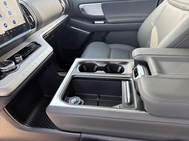 2026 Ford Expedition Active 4x2