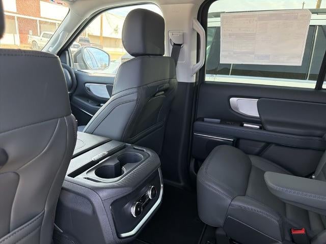 2026 Ford Expedition Active 4x2