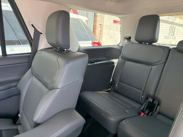 2026 Ford Expedition Active 4x2