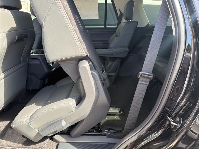 2026 Ford Expedition Active 4x2