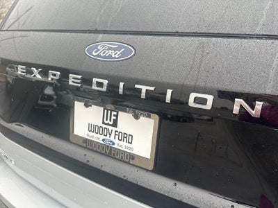 2025 Ford Expedition Active 4x2