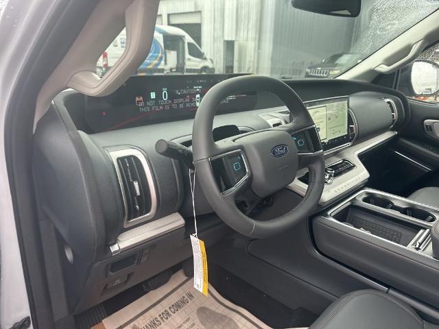 2025 Ford Expedition Active 4x2