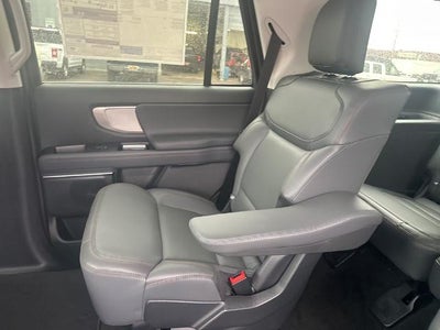 2025 Ford Expedition Active 4x2