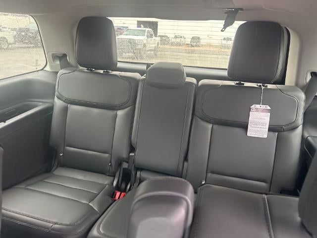 2025 Ford Expedition Active 4x2