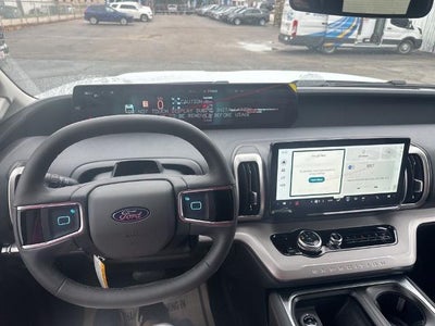 2025 Ford Expedition Active 4x2