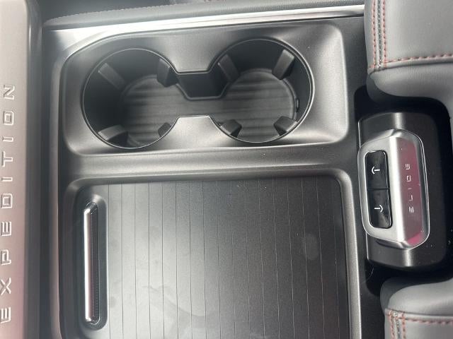 2025 Ford Expedition Active 4x2