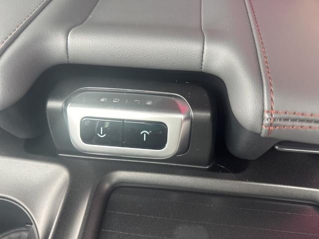 2025 Ford Expedition Active 4x2