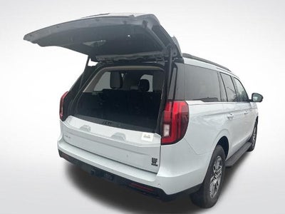 2025 Ford Expedition Active 4x2