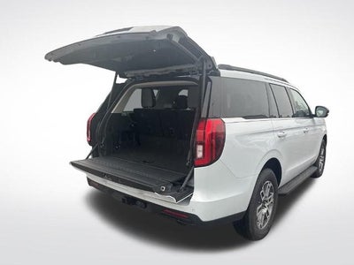 2025 Ford Expedition Active 4x2