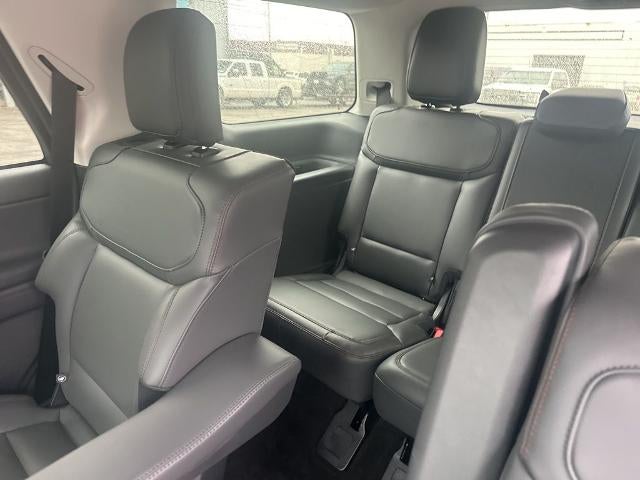 2025 Ford Expedition Active 4x2