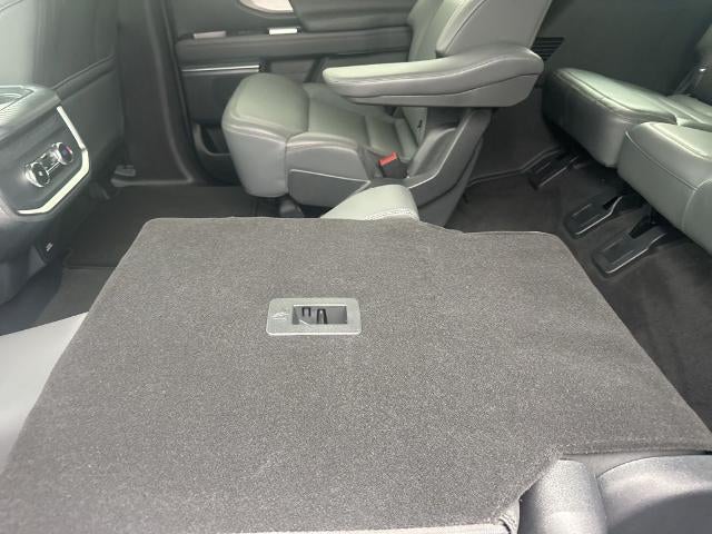 2025 Ford Expedition Active 4x2