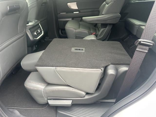 2025 Ford Expedition Active 4x2