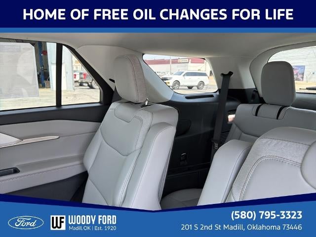 2026 Ford Explorer Active w/100A Pkg RWD
