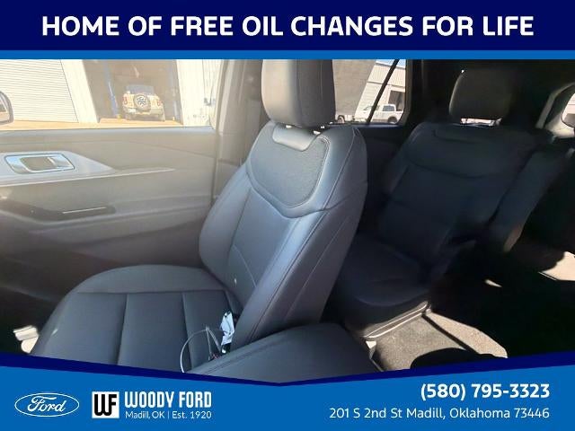 2027 Ford Explorer Active w/100A Pkg RWD