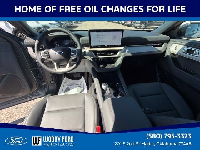 2027 Ford Explorer Active w/100A Pkg RWD