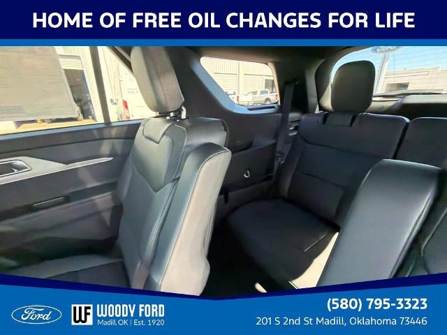2027 Ford Explorer Active w/100A Pkg RWD
