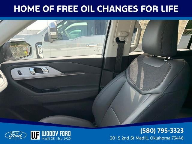 2026 Ford Explorer Active w/100A Pkg RWD