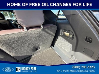 2027 Ford Explorer Platinum RWD