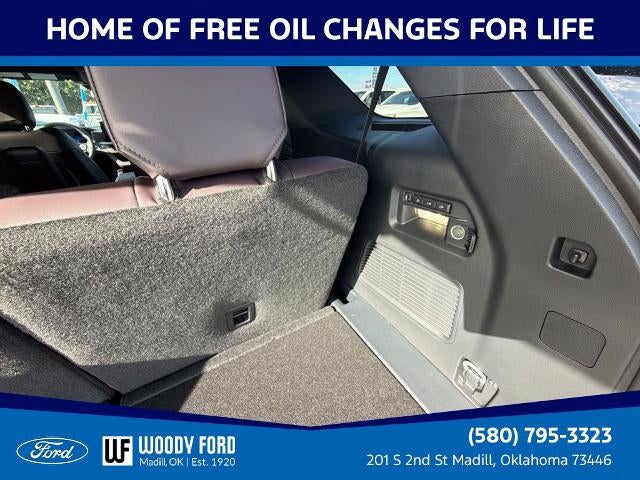 2027 Ford Explorer Platinum RWD